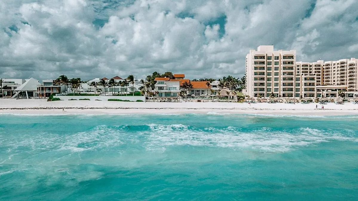 Casa Del Sol In Cancun Beach Villa